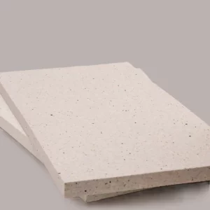 Pannelli Elitexa rettangolari in colore naturale sovrapposti, con superficie uniforme leggermente puntinata e bordi spessi ben visibili.