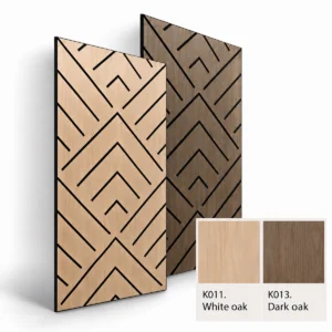 Due pannelli acustici isolanti Freja a spina di pesce nelle finiture K011 White Oak e K013 Dark Oak, con scanalature nere geometriche e campioni colore in primo piano.