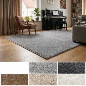 Tappeto Silent grigio chiaro ambientato in un soggiorno con pianoforte e arredi moderni, accompagnato da campioni ravvicinati delle varianti grigio chiaro, grigio scuro, beige medio, burro e bianco.